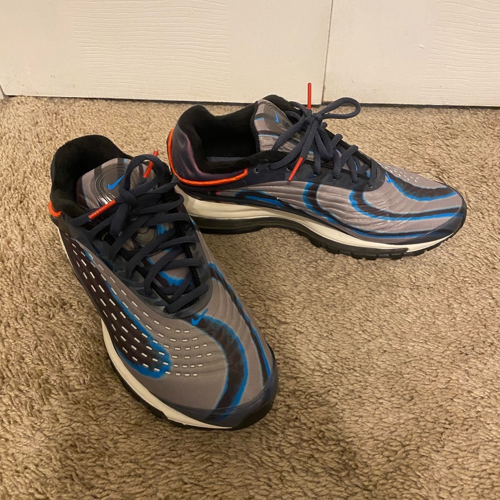 Nearly new Nike